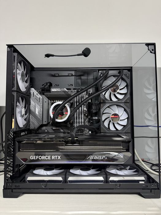Видеокарта Gigabyte Aorus Master 5070TI