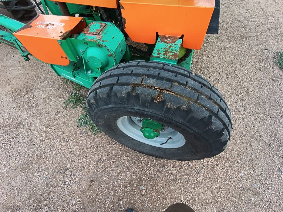 Пресс-подборщик рулонный