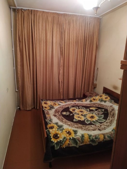 3-х комнатная... 1-й этаж. Своя квартира.