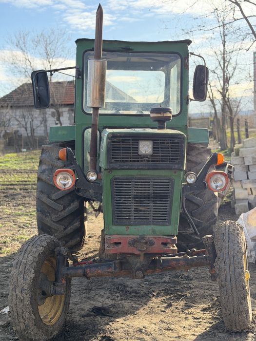 Vand tractor UTB cu motor de SAVIEN