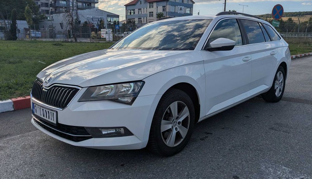 SKODA Superb 0 — imagine 2