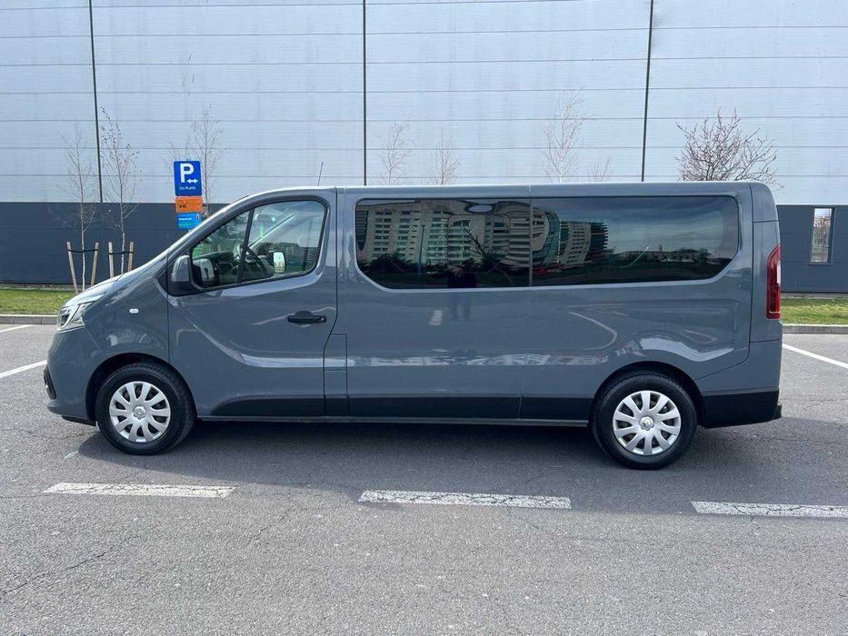 Închiriere microbuz 8+1 locuri Brașov – Rent a Car fără șofer