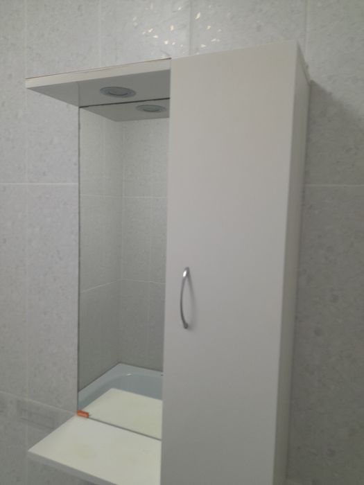 Шкаф навесной в ванную