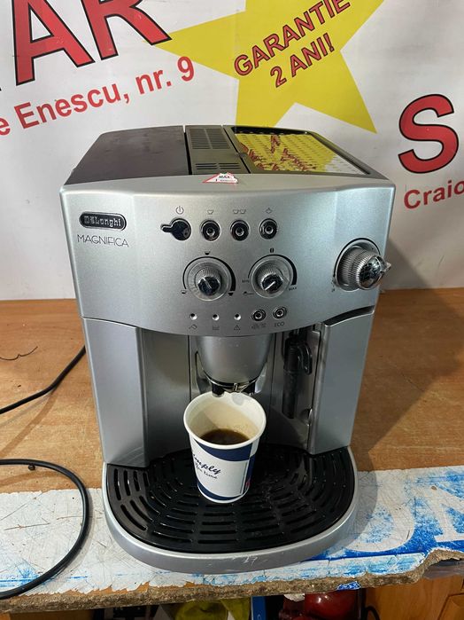 Espressor automat  Cafea  De'Longhi  Magnifica ESAM4000-B,