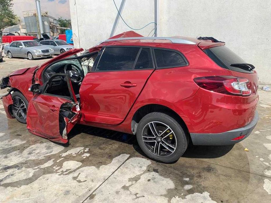 dezmembrez renault megane 3 break 1.6 dci