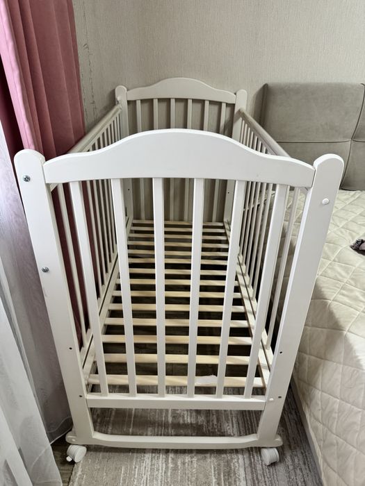 Продам кроватку для малыша