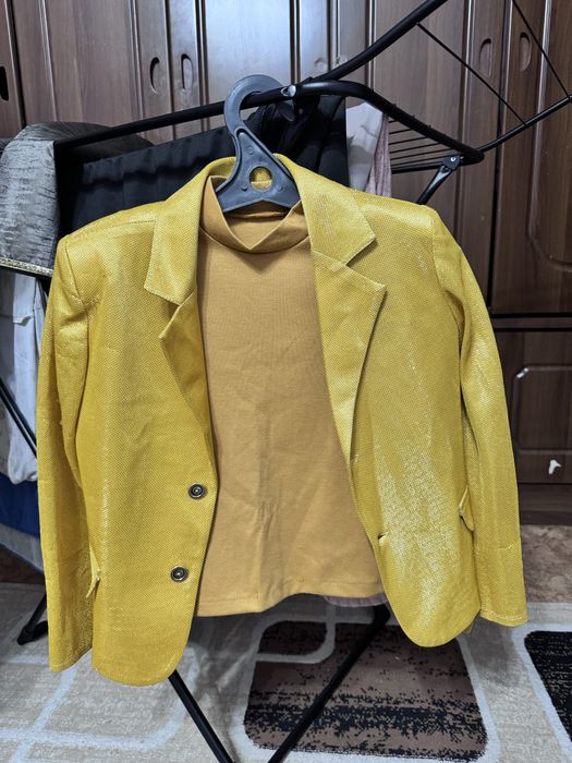 Продам концертные костюмы!