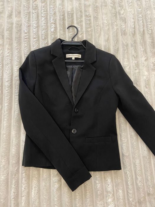 Сака и дънкова риза