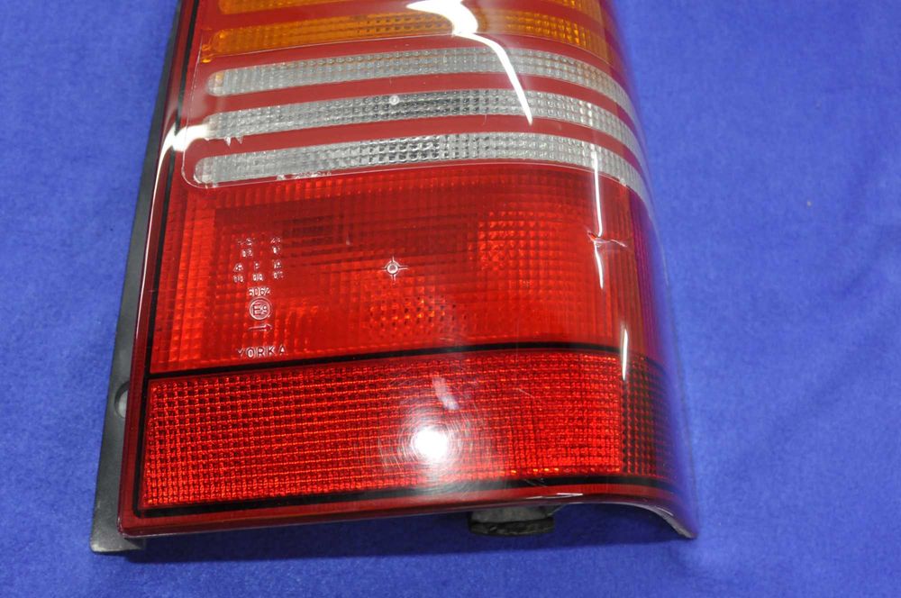 Фонари задние на Mercedes Vito. Кузов W638.