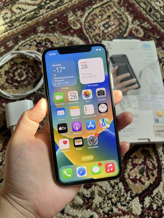 iPhone X 64гб Apple