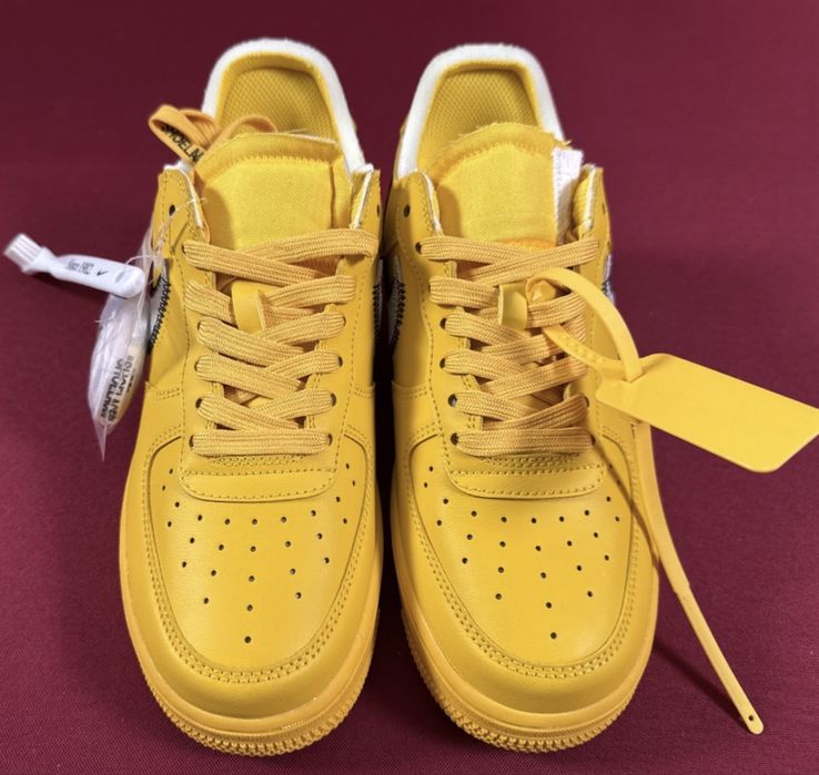 Air force 1 x off white University Gold