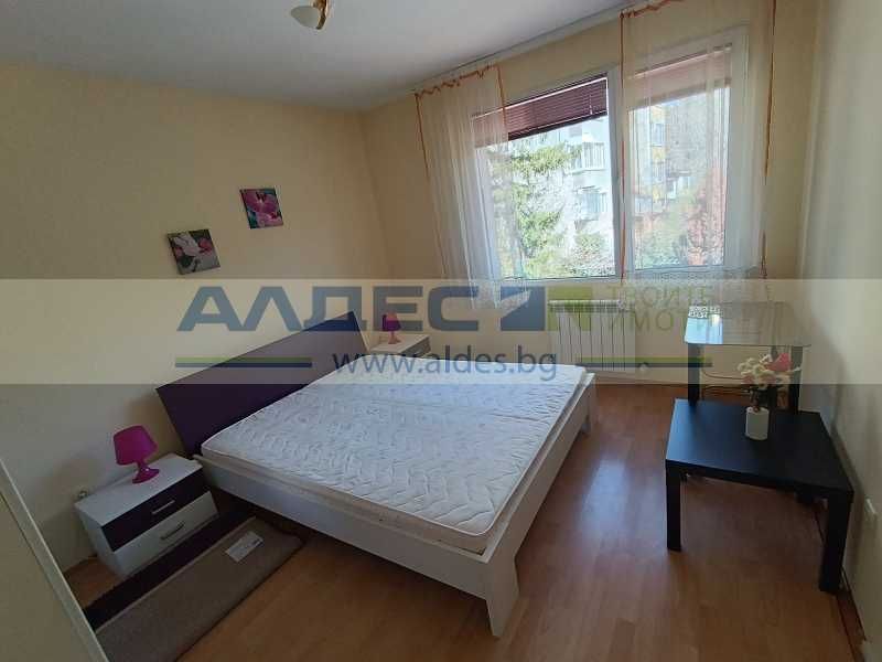 Дава се под наем Двустаен апартамент в София, Център - 60 кв.м за 765 € - Снимка #4