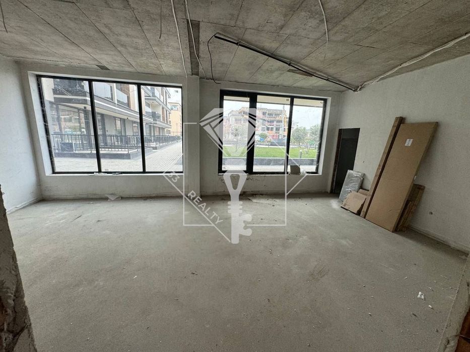 Продава се Магазин в Пловдив, Христо Смирненски - 270 кв.м за 1852 €/кв.м - Снимка #1