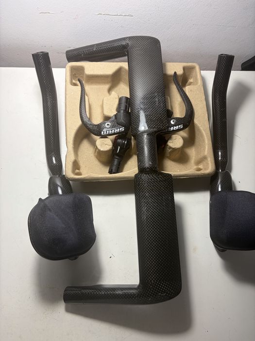 Cockpit carbon bicicleta Triatlon complet