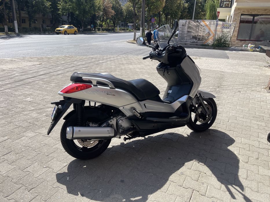 Yamaha x max 250