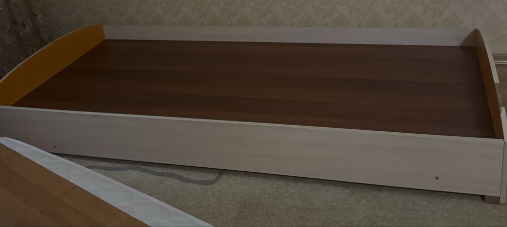 продается односпальная кровать