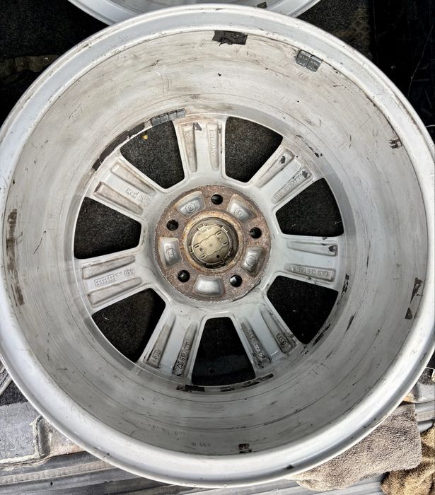 Оригинални алуминиеви джанти за Audi 5x112 16