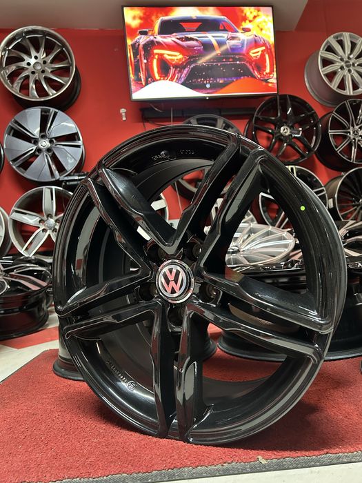17 цола  5х112 Audi A4 A5 A6 Skoda VW Passat Tiguan Golf Touaran