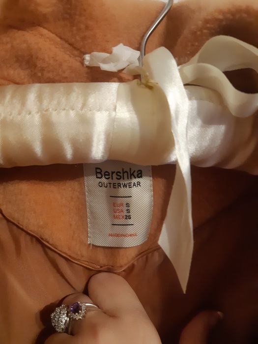 Palton peach Bershka