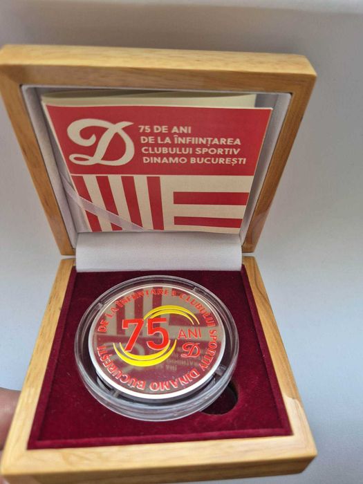 Medalie 75 de ani de la infiintarea C. S. Dinamo  Ar. 999/47 grame.
