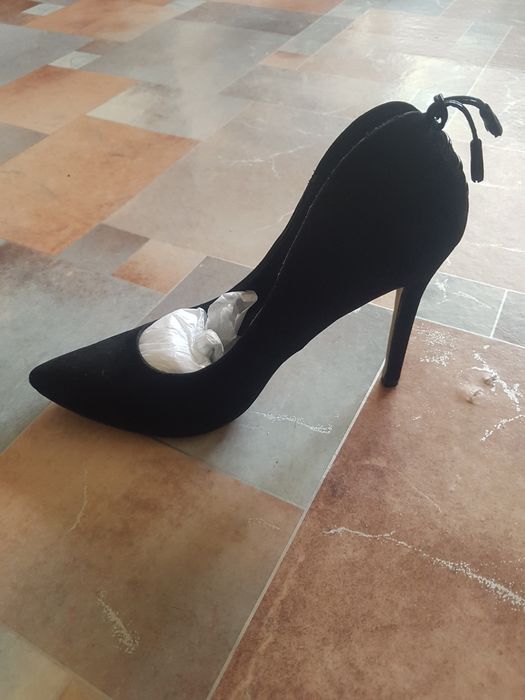 Продам кожанную  обувь