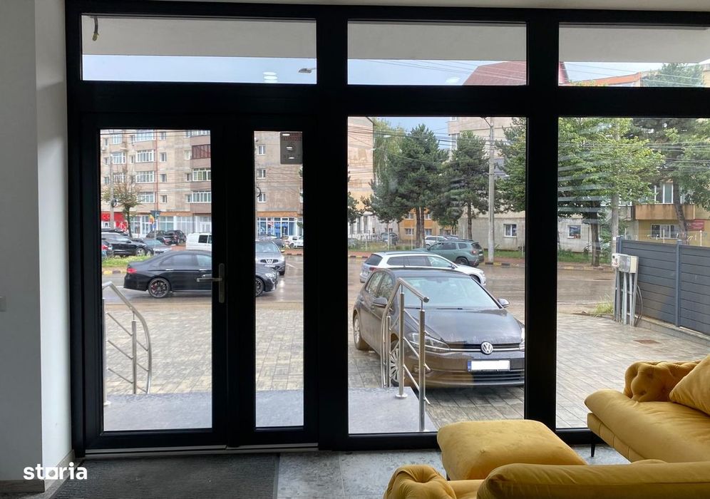 300 mp - Spatiu comercial central Burdujeni.