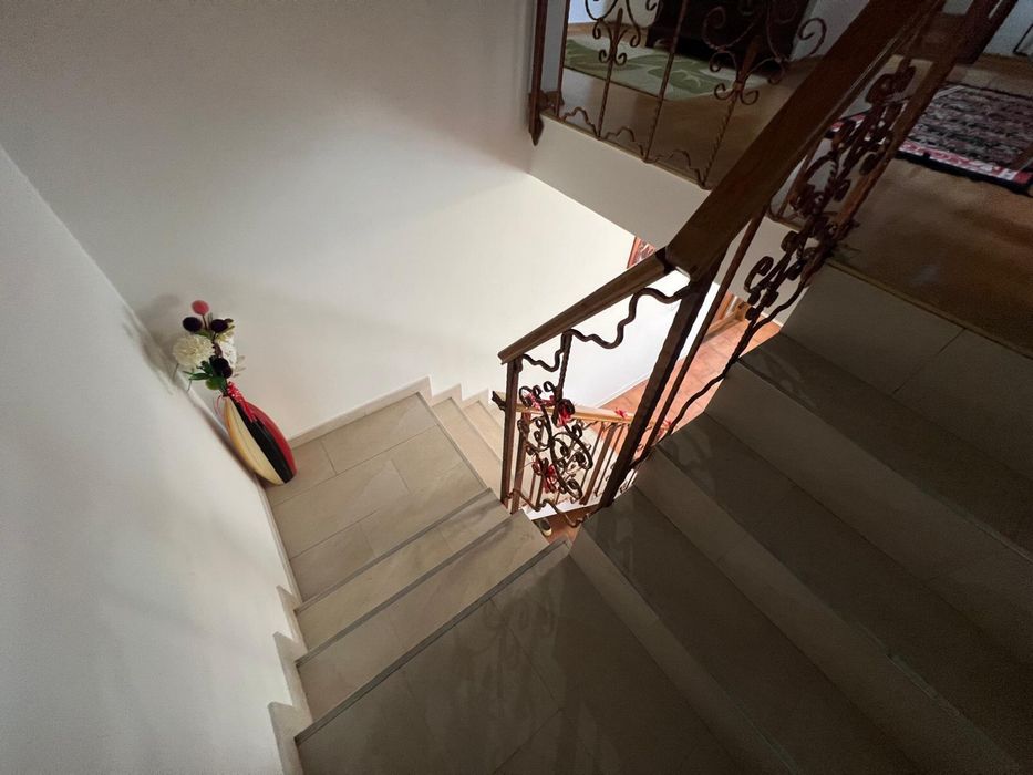 Casa cu etaj, spatiu comercial, garaj (service auto) Independenta, DN25, Galati
