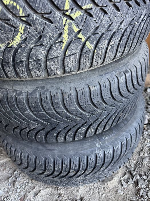 4 Michelin Alpin 205/60/16