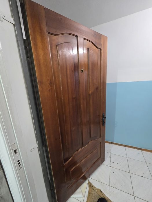 Наружный двер 120 см