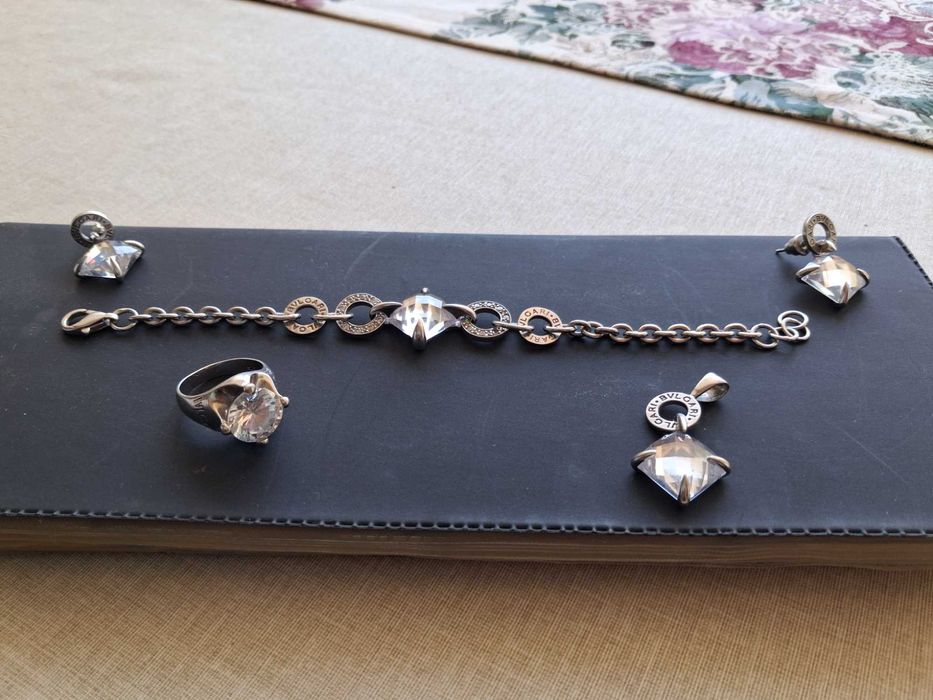 Сребро булгари. Колие, пръстен, обеци и гривна