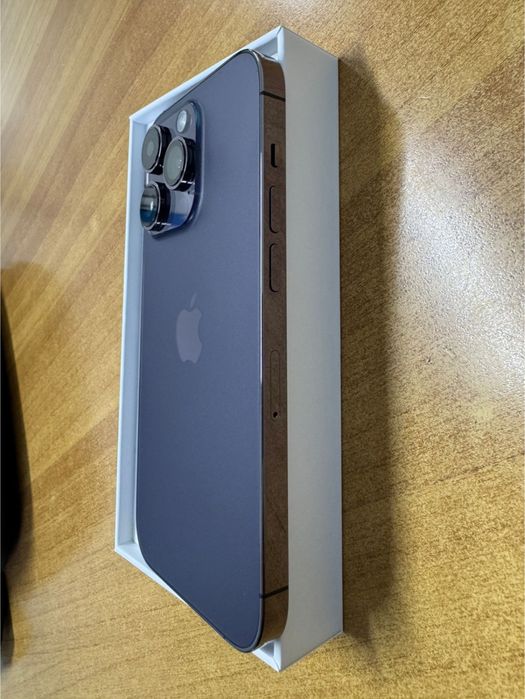 Iphone 14 pro темно синий