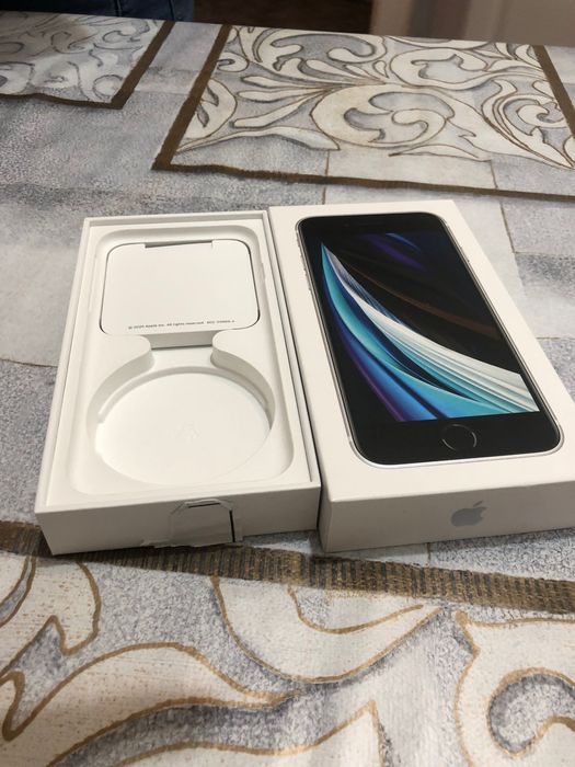 Iphone se 2020/белый/64гб