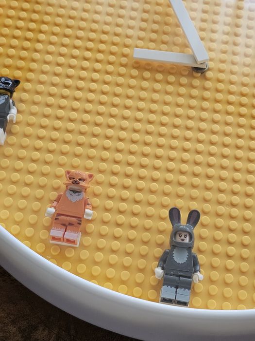 Детски часовник тип Lego с минифигури Ръчна Изработка , часовник за детска стая , стенен часовник