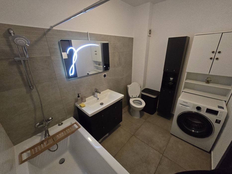 Apartament cu 3 camere, gradina, parcare, in ansamblu privat
