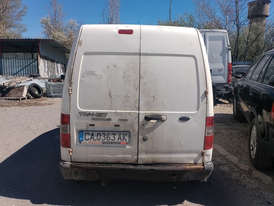 Продавам за части Форд Транзит Конект Т230
