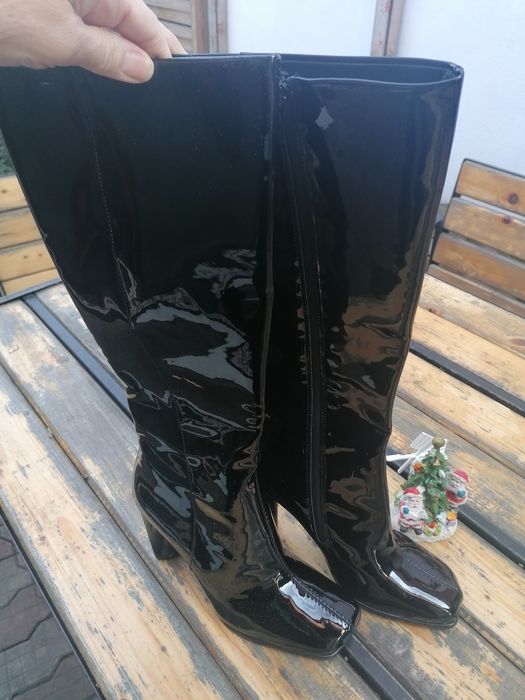 Cizme Zara lungi absolut noi, din colecția actuala