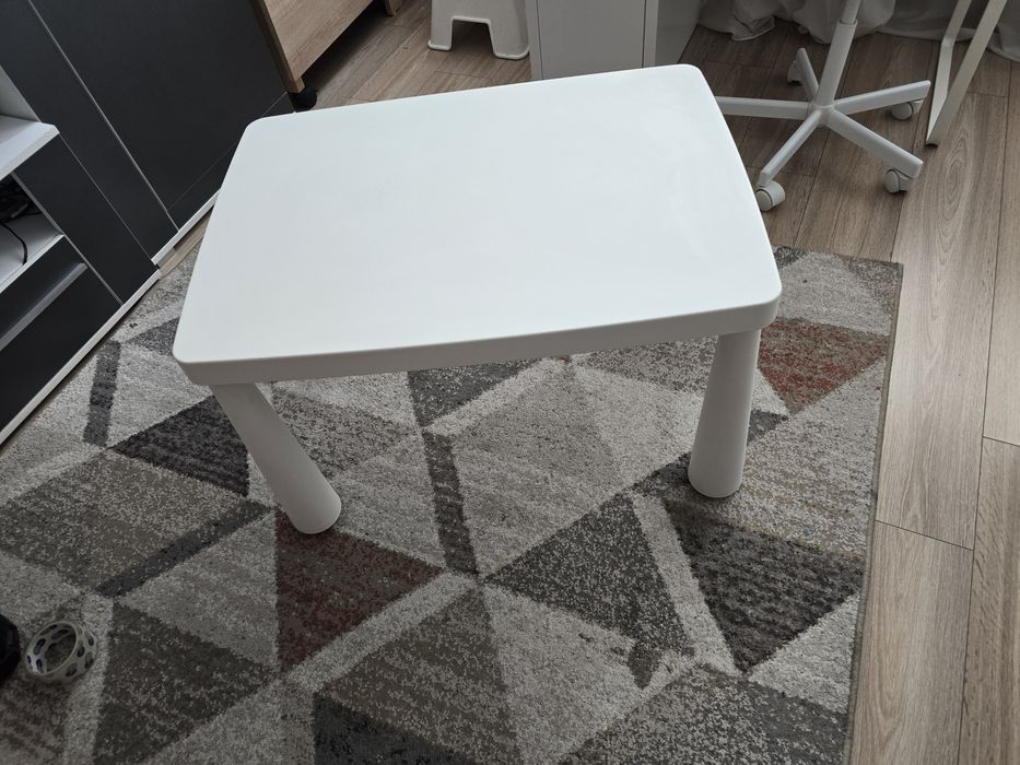 Scaune birou + masuta ikea