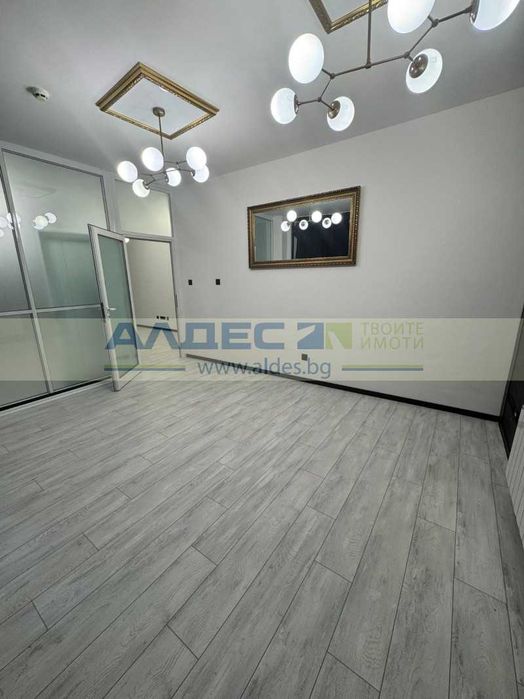 Дава се под наем Офис в София, Лозенец - 70 кв.м за 847.62 € - Снимка #2