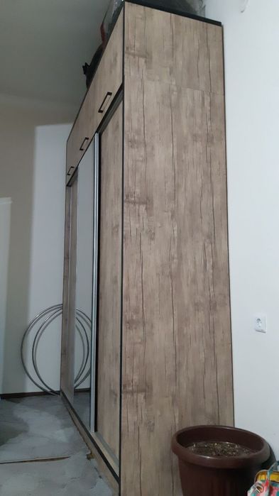 Шкаф для большой спальни