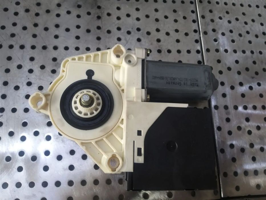 Motoras macara stanga fata vw golf 5 1k 992729103 7746002816 1k4837401e 1k0959701e 993360103