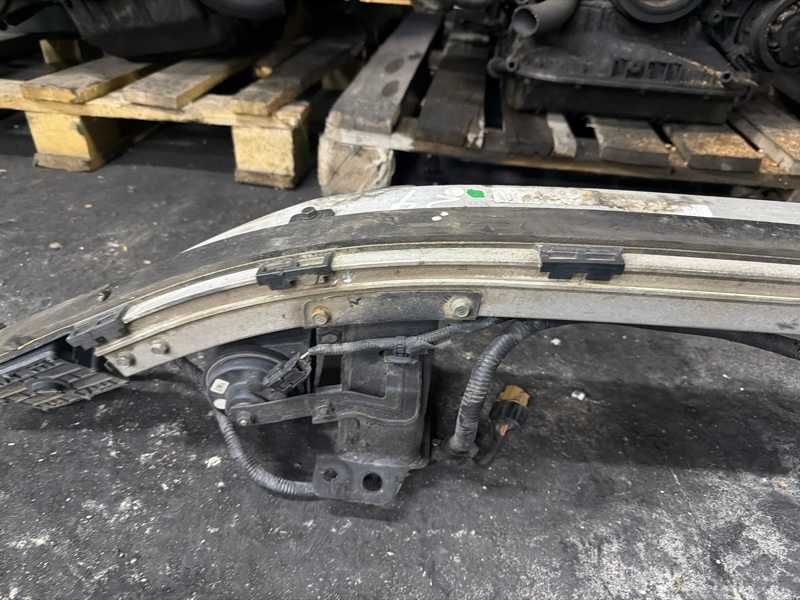 Усилитель бампера Genesis G80 2016