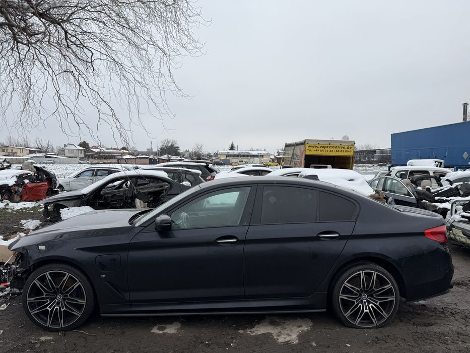 Врата Бмв Г30 (vrata Bmw G30)