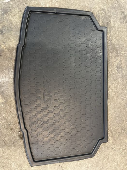 стелка за багажник TOYOTA