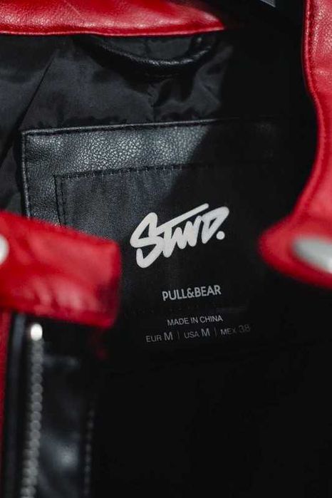 Geaca de piele in stil moto Pull&Bear editie limitata