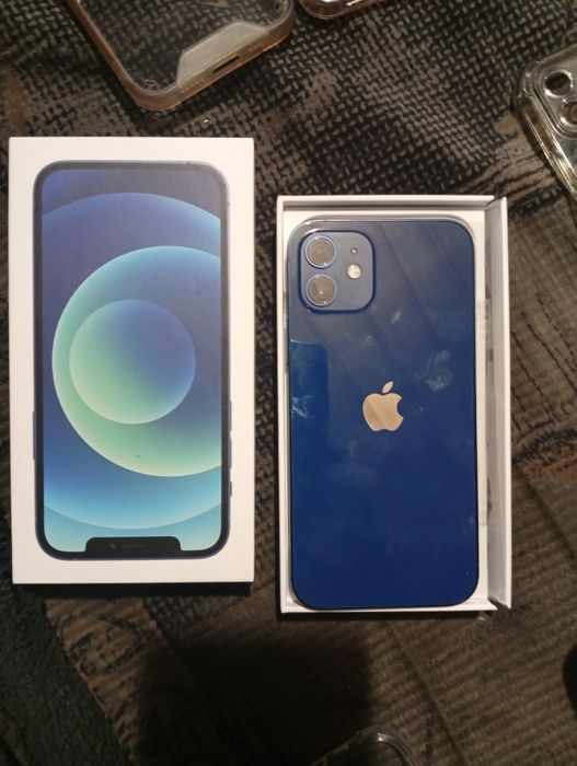 Айфон 12 в хорошем состоянии