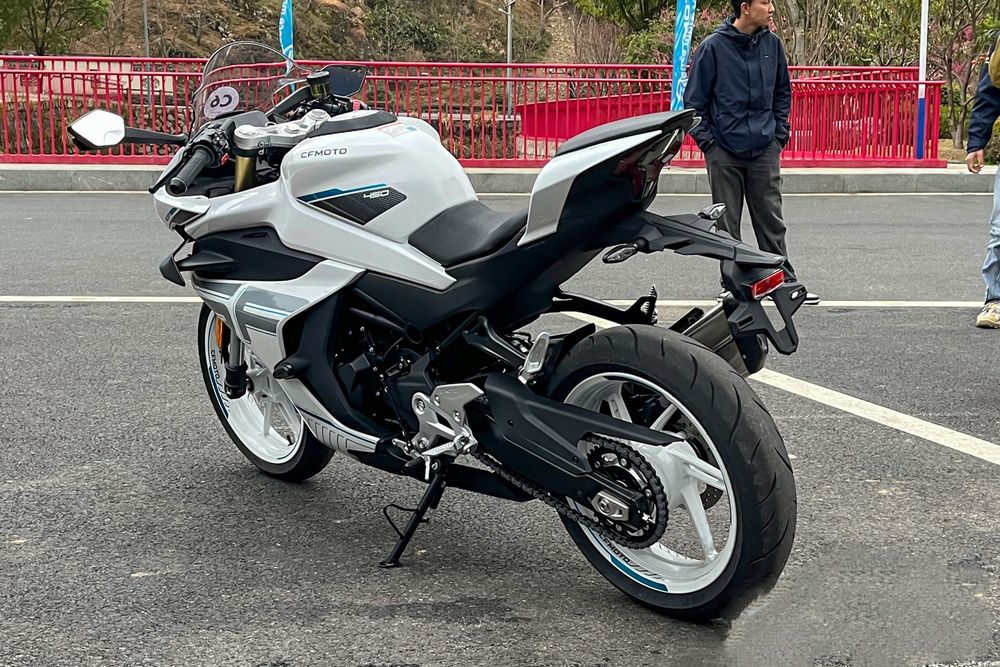 Мотоцикл CFMoto 450SR ABS 2025 заказ