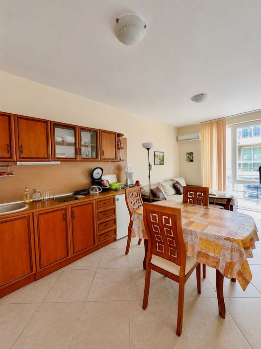 Продава се Двустаен апартамент в Поморие - 61 кв.м за 1804 €/кв.м - Снимка #2