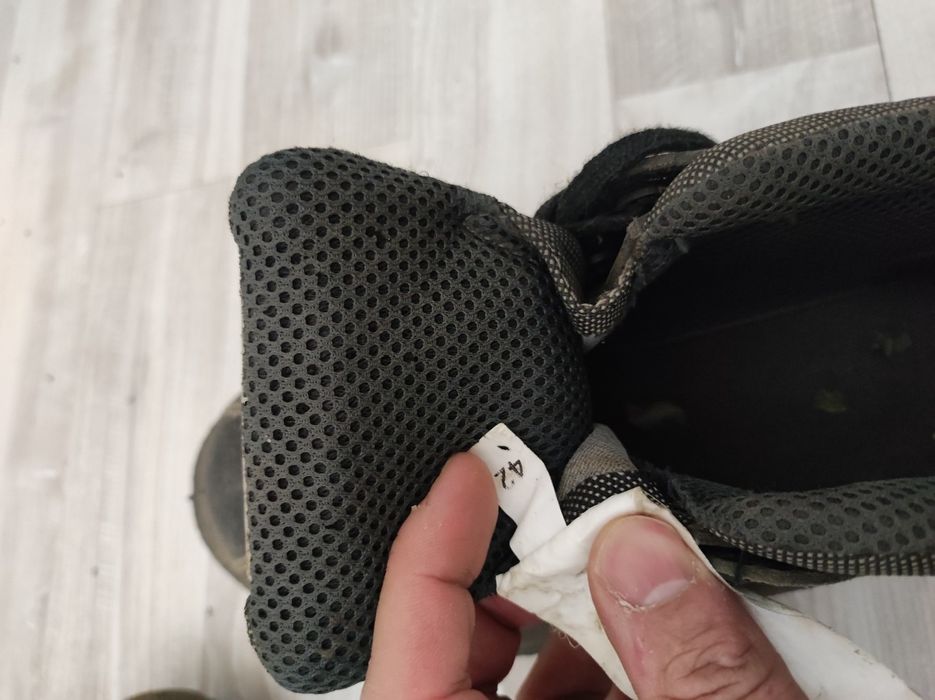 Ботинка( басында темир бар)