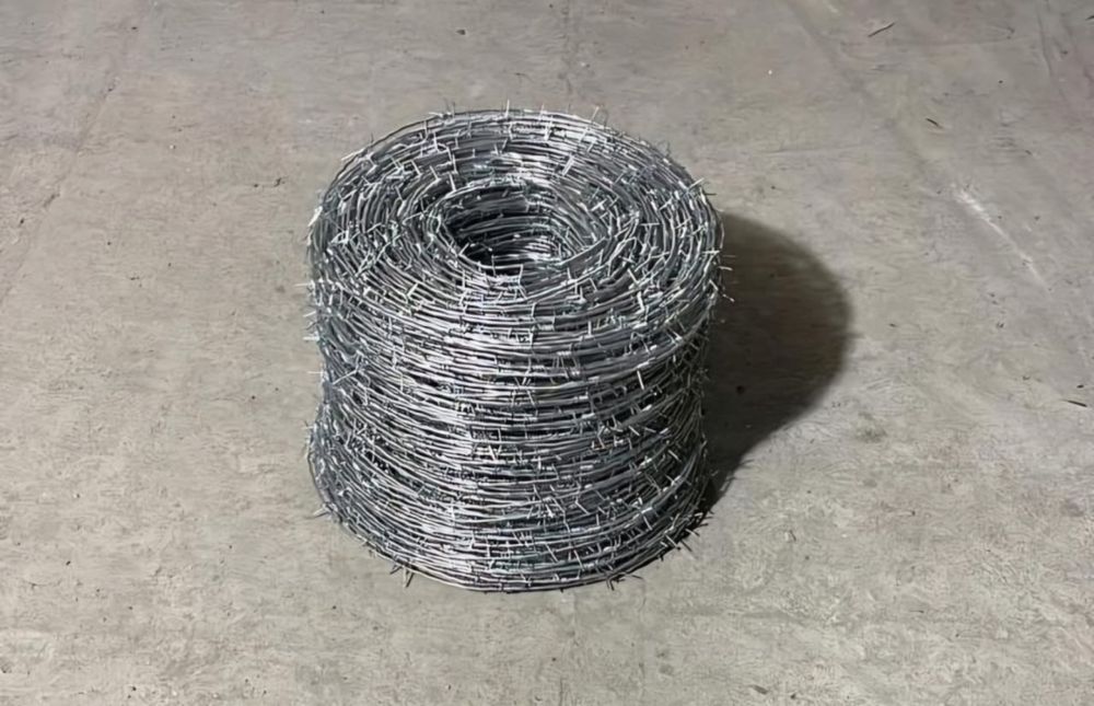 ЕГОЗА Колючая проволока!