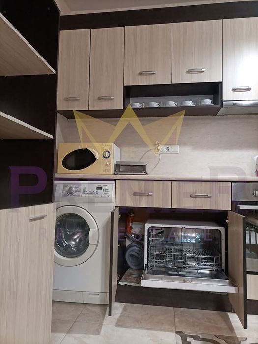 Дава се под наем Двустаен апартамент в Варна, Базар Левски - 63 кв.м за 510 € - Снимка #1